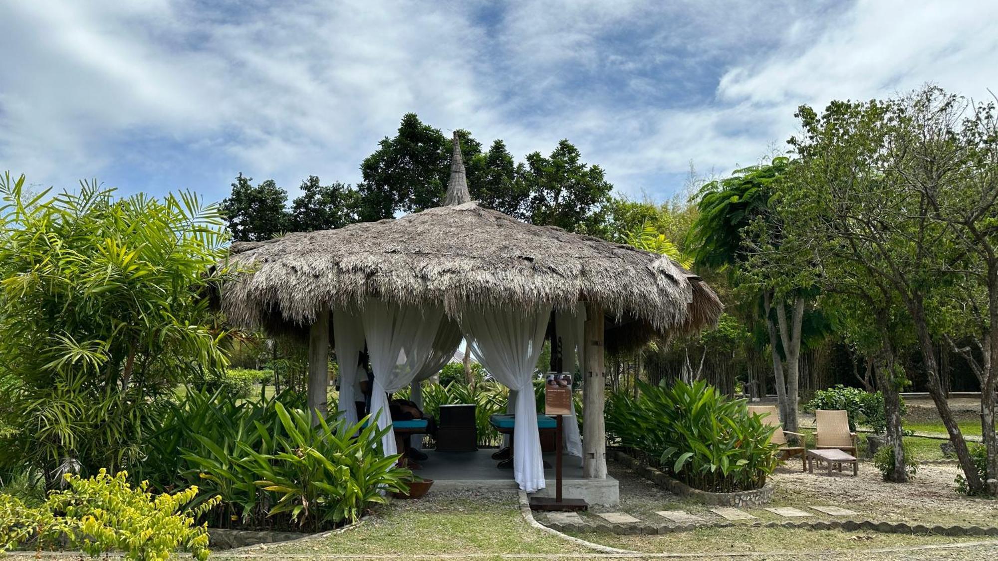 Bluewater Panglao Resort Buitenkant foto